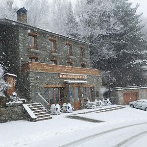 Hostal Les Roquetes Hotell Queralbs Exterior photo