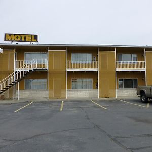 Umatilla Inn & Suites Exterior photo