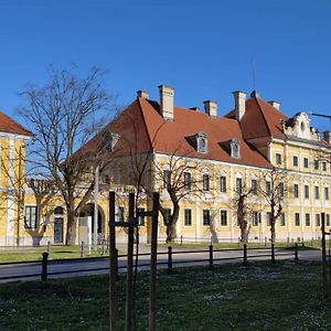 Apartman Dukat Vukovar Leilighet Exterior photo