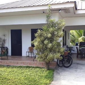 Riverside Transient House/Balingasay-Patar Beach Leilighet Exterior photo