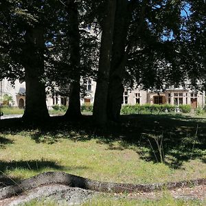 Chambre D'Hotes Dans Le Domaine Du Chateau De Saint-Geoire Leilighet Exterior photo