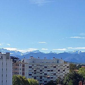 Bienvenue Au Caton Leilighet Tarbes Exterior photo