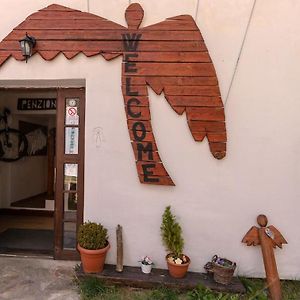 Bike Bistro A Penzion U Vsech Andelu Hotell Nove Mesto pod Smrkem Exterior photo