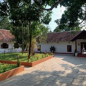 Abaamtharavadu Hotell Māla Exterior photo