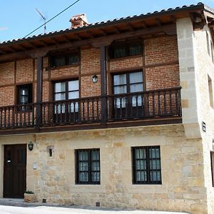 Apartamentos Tarrio Santillana del Mar Exterior photo