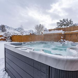 Modern Home Near Uvu And Byu With Hot Tub And Mountain Views Orem Exterior photo
