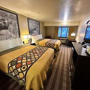 Super 8 By Wyndham Eau Claire Wi Hotell Exterior photo