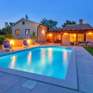 Villa Simac With Pool And Whirlpool - Happy Rentals Pazin Exterior photo