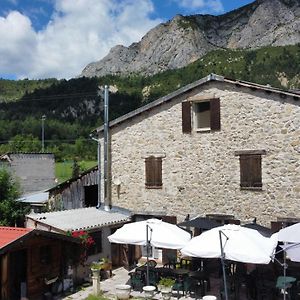 Auberge Lou Jas Hotell Soleilhas Exterior photo