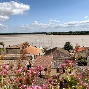 Appartement En Coeur De Village Bourg-sur-Gironde Exterior photo