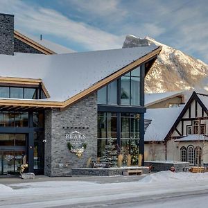 Peaks Hotel And Suites Banff Exterior photo