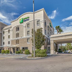 Holiday Inn Express Hotel & Suites Clearwater Us 19 North, An Ihg Hotel Exterior photo