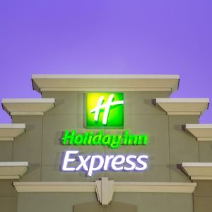 Holiday Inn Express Layton - I-15, An Ihg Hotel Exterior photo