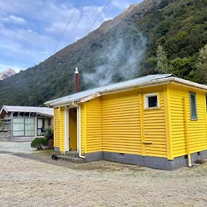 Basic, Super 'Cosy' Cabin In The Middle Of National Park And Mountains Leilighet Otira Exterior photo