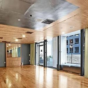 Beautiful 2Bd Near Times Square With Doorman And Gym Leilighet New York Exterior photo