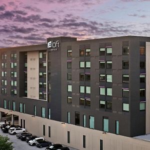 Aloft Kansas City Country Club Plaza Hotell Exterior photo