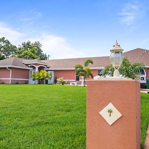 Carols Palm Hotell Port St. Lucie Exterior photo