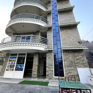 Hotel Pokhara Suites Exterior photo