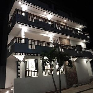 Hostal Marina Samana Hotell Exterior photo