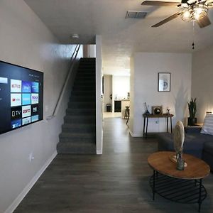 Renovated Modern Industrial Suite 2 Bedroom Condo Gainesville Exterior photo