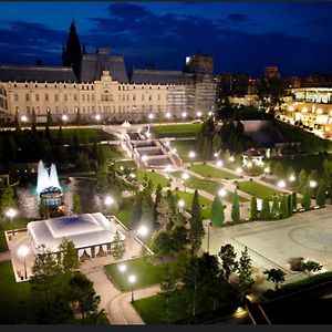 2 Minute De Palas Leilighet Iasi Exterior photo