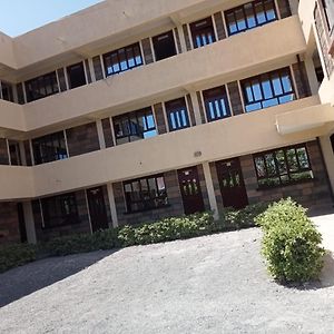 Kirubis Safari Lounge Hotell Narok Exterior photo