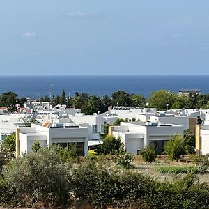 Villa Beverly Hills - Luxury Design In Kyrenia Kerýnia Exterior photo