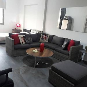 Studio In Dbayeh In A Prime Location, Wifi, 38Sqm Leilighet Exterior photo