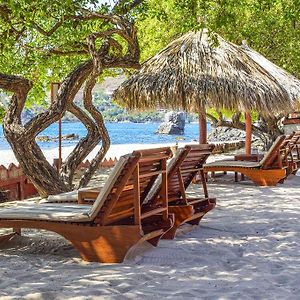 Hilton Grand Vacations Club Zihuatanejo Hotell Exterior photo