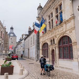 Gite En Centre Historique 65M2 Leilighet Beaugency Exterior photo