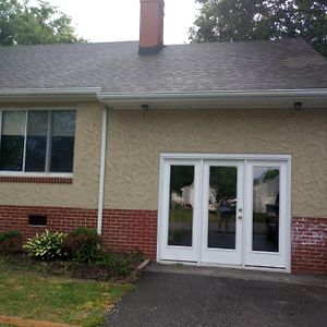 Cozy Suburban Nest Leilighet Hopewell Exterior photo