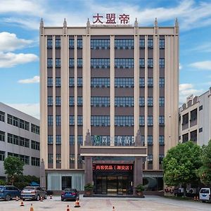 Thank Inn Plus Chaozhou Caitang Lotus Xialian Exterior photo