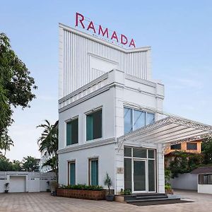 Ramada Goa Arpora Hotell Nagoa Exterior photo
