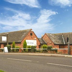 The Mill Wheel Hotell Hartshorne Exterior photo