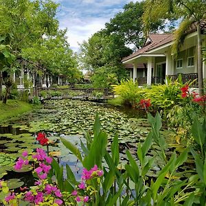 Le Charme Sukhothai Historical Park Hotell Exterior photo