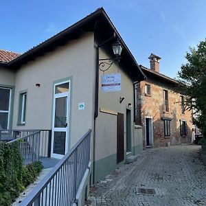 Locanda Della Rocca Di Camagna Hotell Camagna Monferrato Exterior photo