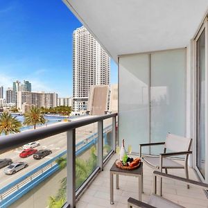 Amazing Pool - Balcony - Gym - Near Beach Leilighet Hallandale Beach Exterior photo