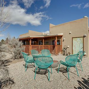 Taos Home With Private Hot Tub, Sauna And Gas Grill! Exterior photo