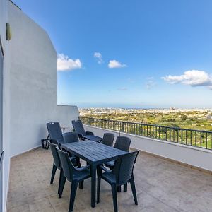 Beautiful Pent With Terrace & Spectacular Views By 360 Estates Leilighet Luqa Exterior photo