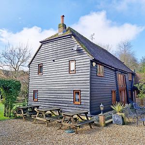 Walnut Barn - Horsham Villa Exterior photo