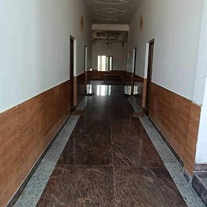 Hotel O Pop Angoori Farm House Mathura Exterior photo