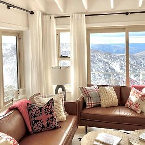 White Crystal Luxury Ski-In-Ski-Out Penthouse Leilighet Mount Hotham Exterior photo