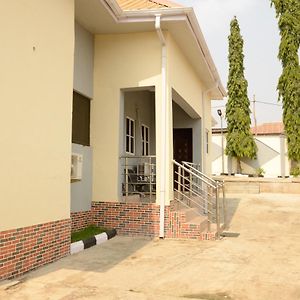 Peace Cottage Short Lets And Apartments Ibadan Exterior photo