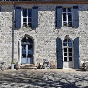 Au Bonheur D'Alphonse Bed & Breakfast Lusignan-Petit Exterior photo