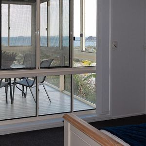 Bella Vista - Spectacular Ocean Views & Continental Breakfast Leilighet Yeppoon Exterior photo