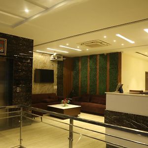 Kd Residency Hotell Zirakpur Exterior photo