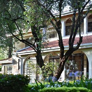 Venia Place Bed & Breakfast Nairobi Exterior photo