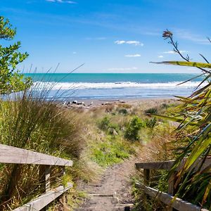 Fabulous In Fitzroy Comfortably Sleeps Ten Guests Villa New Plymouth Exterior photo