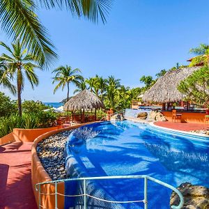 Hilton Grand Vacations Club Zihuatanejo Hotell Exterior photo