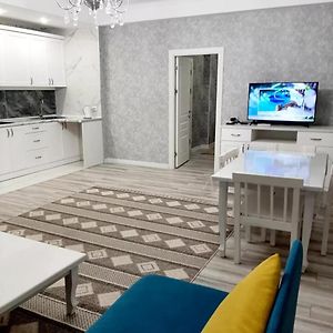 Luxury Apartment Bisjkek Exterior photo